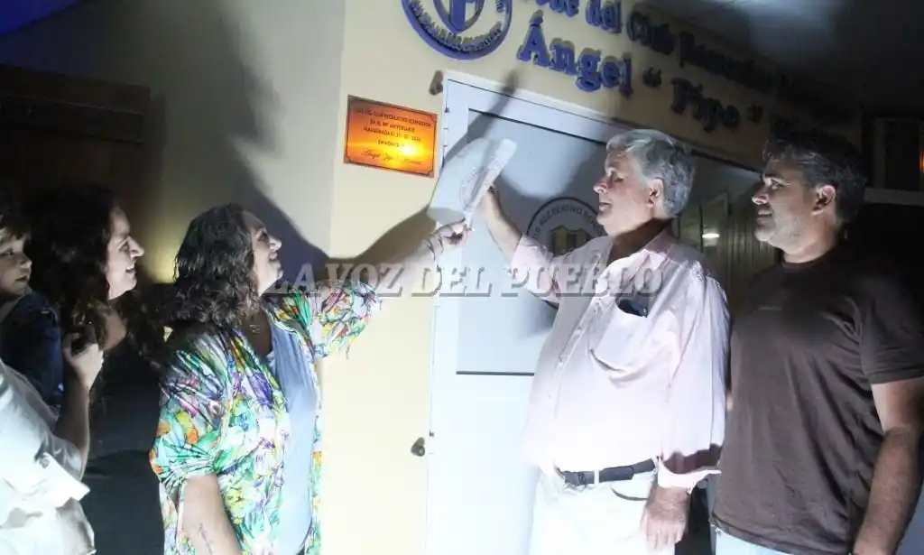 En el marco del 20° aniversario de su concurso y de los 90 años del club, Echegoyen inauguró su sede en Claromecó en la previa a su certamen pesquero