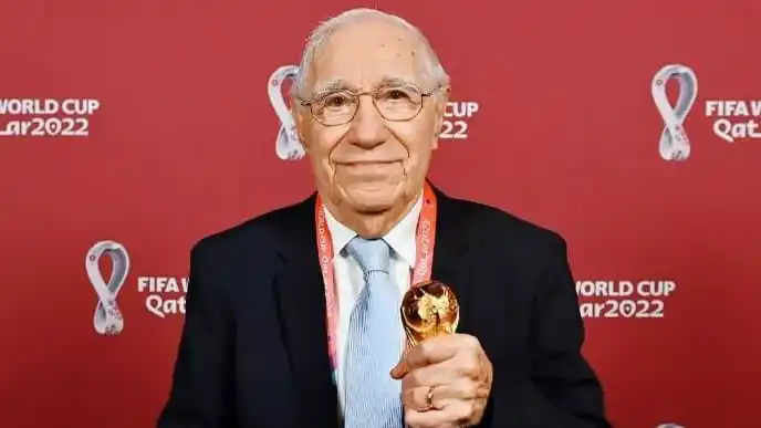 Enrique Macaya Márquez.