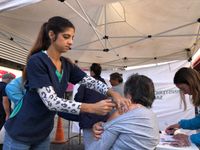 Vacunación antigripal en el centro: gran convocatoria en el inicio de la jornada