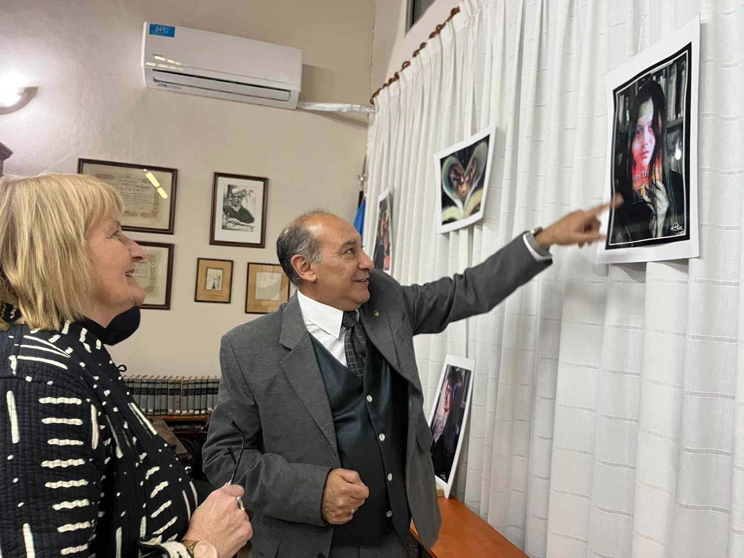 Héctor Muñoz realizó una emotiva exposición fotográfica en la Biblioteca Popular de Nogoyá