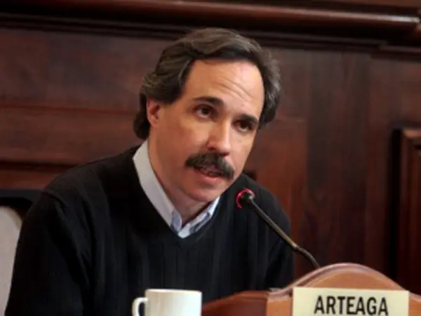 Allanamiento en la Municipalidad de La Plata: Piden garantizar obras de Procrear