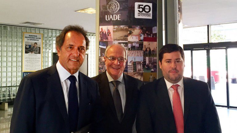 ¿Trampa?: Polémica en la UADE por el final que le permitieron rendir a Scioli después de 25 años