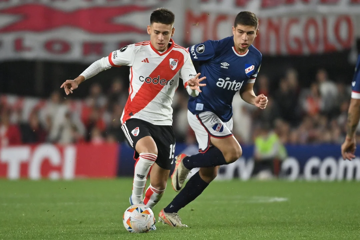 River visita a Nacional en Uruguay