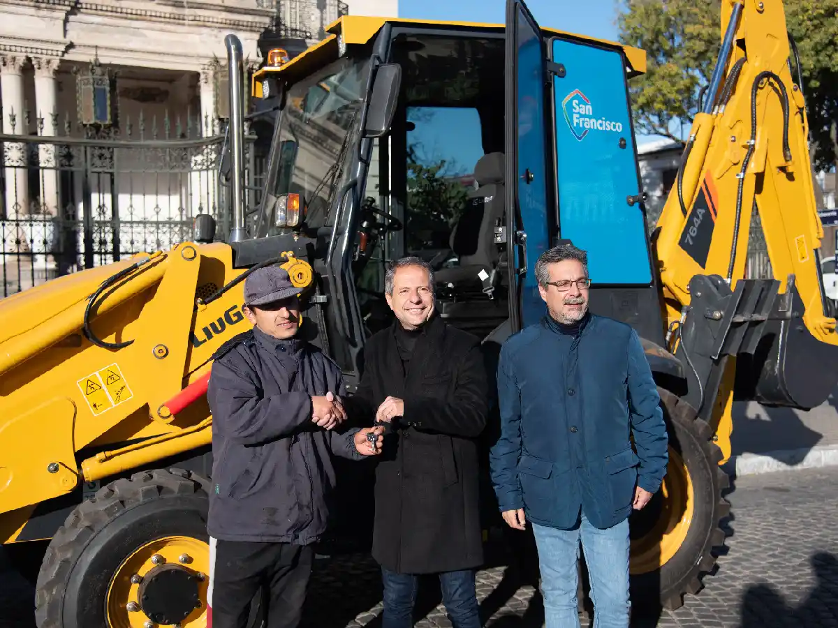 La municipalidad adquirió una nueva máquina para el área de Infraestructura