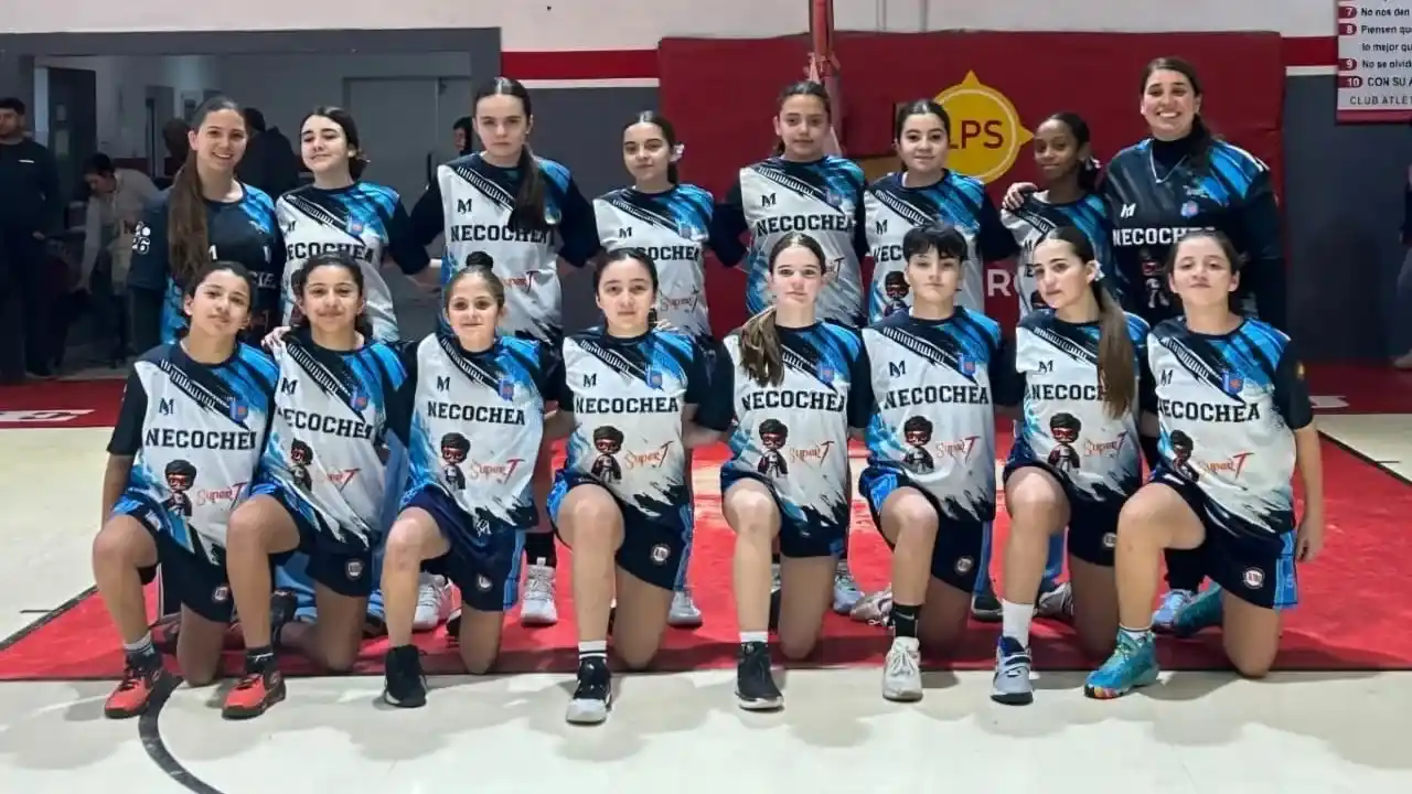 La selección U13 femenina de la Asociación de Básquetbol de Necochea, tercera en Tres Arroyos