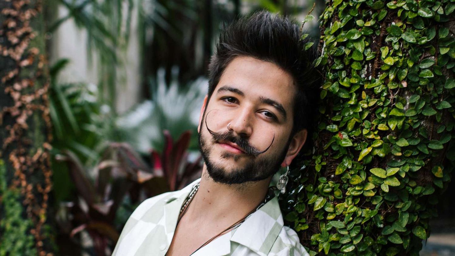¿Por qué Camilo “se hace el pobre” en sus canciones?