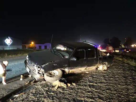 Ruta 226: fuerte choque entre una camioneta y un auto