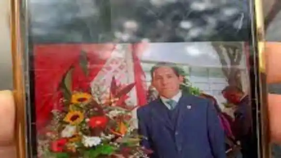 ESTRANGULADO CON EL CABLE DE UNA PLANCHA: hallan muerto en su apartamento a un profesor en Cotiza