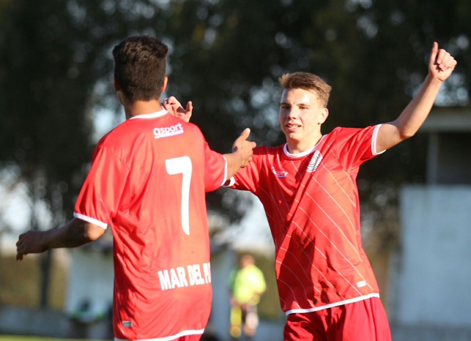 Goleó Mar del Plata en el debut