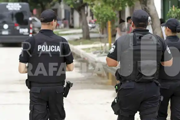 Dos jóvenes intentaron asesinar a otro afuera de un local bailable a la vera de la Ruta Nacional 168: lo patearon violentamente en la cabeza