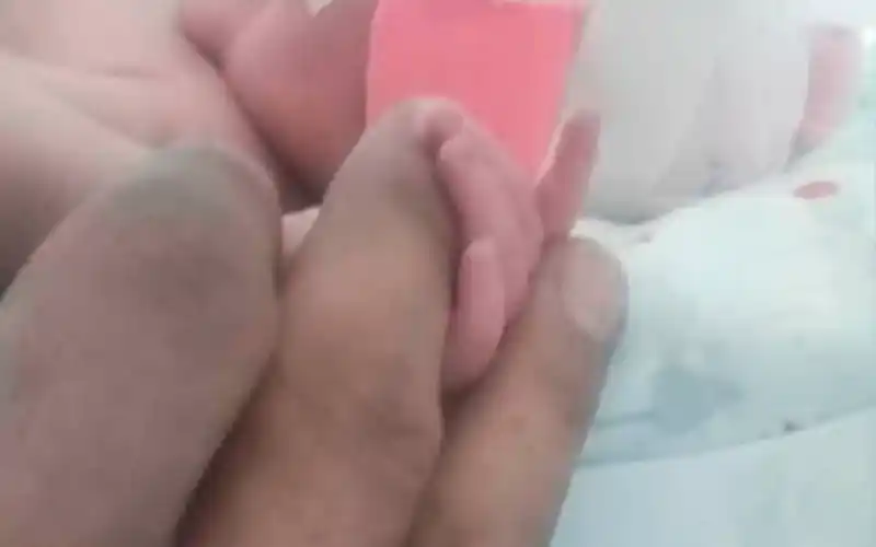 #NeoEnSanPedro: mamás de bebés prematuros arman una “carpeta” de casos