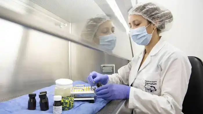 El Hospital Garrahan desarrolló y produjo medicamentos magistrales para bebés con VIH