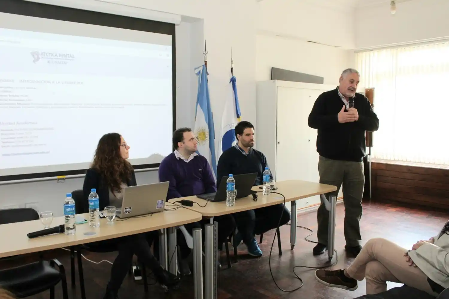 El rector Alfredo Lazzeretti fue uno de los oradores durante la presentación.