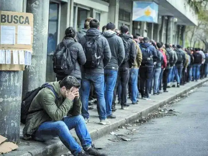 La desocupación subió a 7,8% en el 
primer trimestre de 2026, según el INDEC
