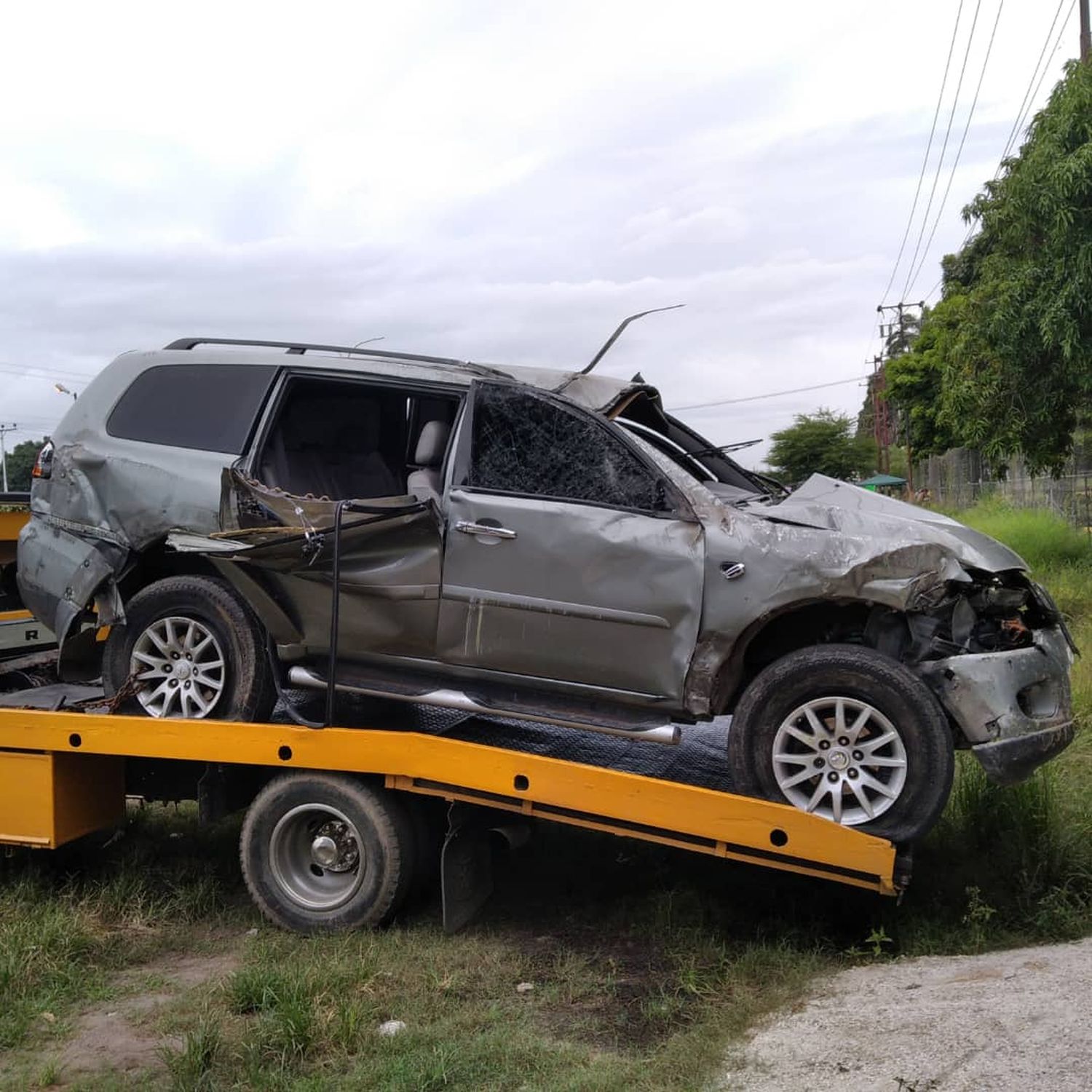 Al salir de una fiesta se estrellaron: murió una adolescente y cuatro más están heridos