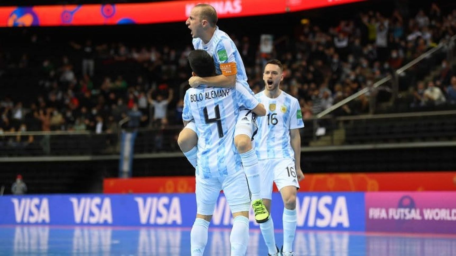 Argentina venció por penales a Rusia y jugará las semifinales ante Brasil