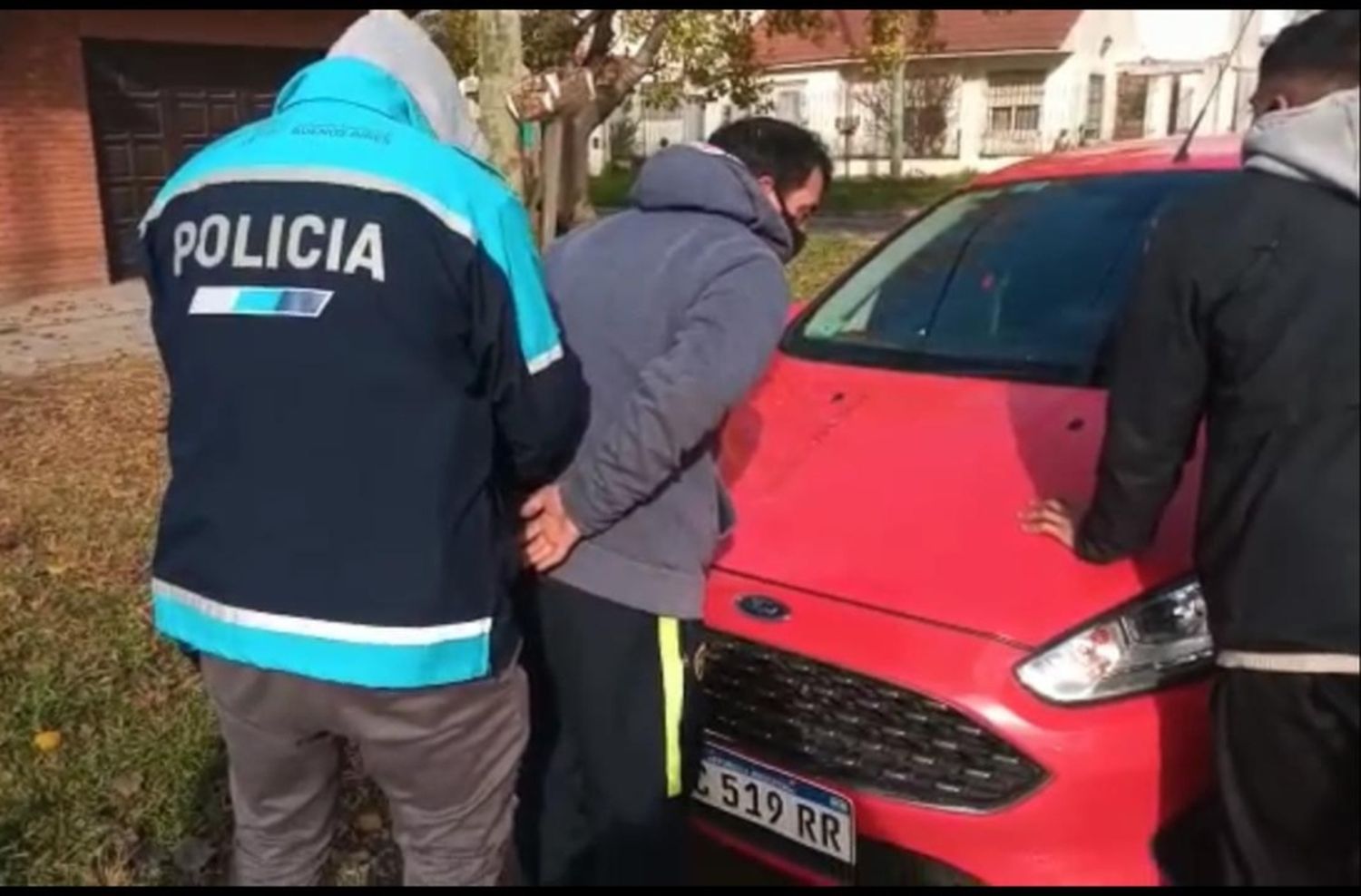 Detuvieron a dos delincuentes buscados por múltiples robos