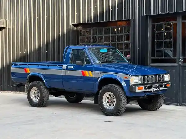 A cuánto se vendió una Hilux de 1983 inmaculada