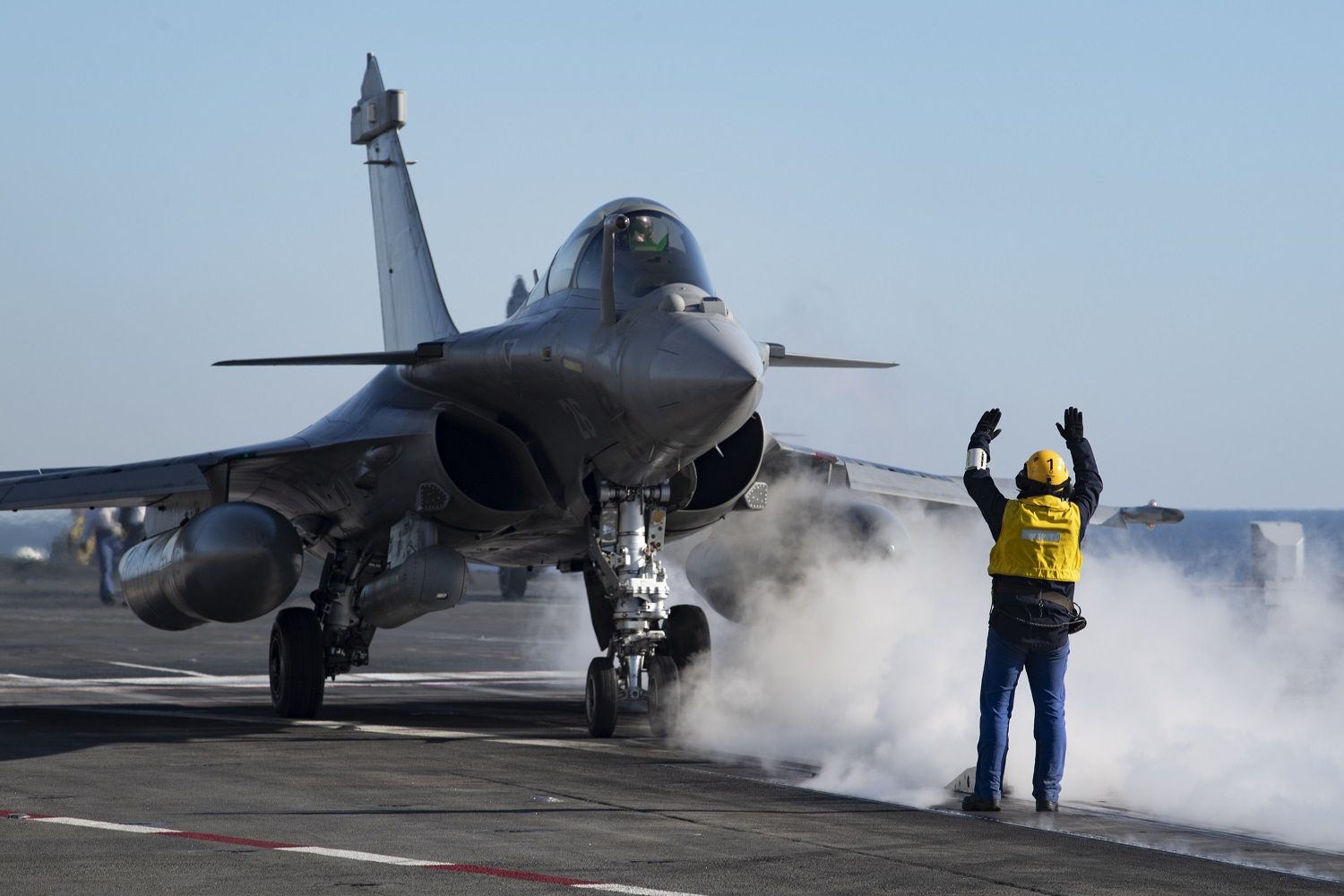 Rafale reportedly losing ground to Super Hornet in Indian Navy competition