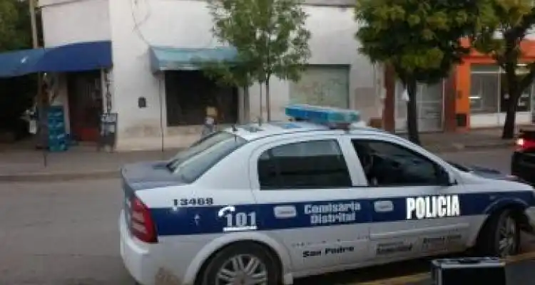 Comerciante gravemente herido