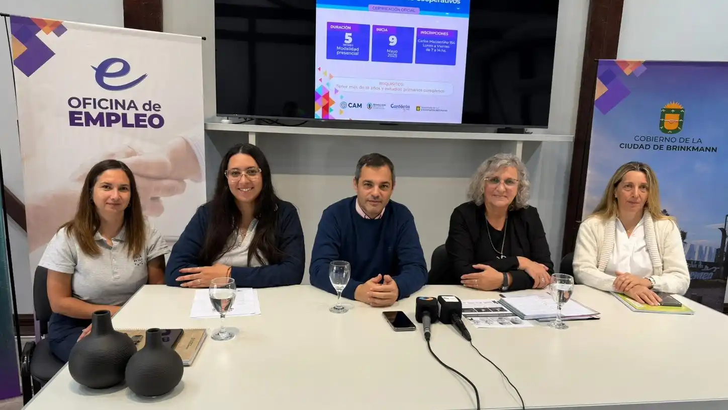 El intendente Mauricio Actis encabezó la presentación de la formación de cuidadores domiciliarios