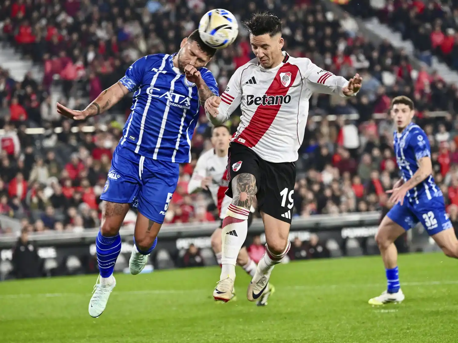 Driussi volvió con dos goles para River.