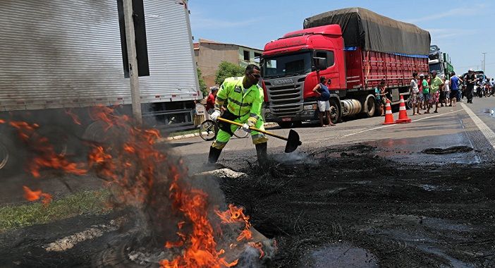 Huelga de Camioneros en Brasil: Renunció el presidente de Petrobras
