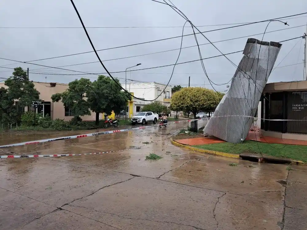 Voladura de techos en Bragado. FOTO: Bragado Informa.