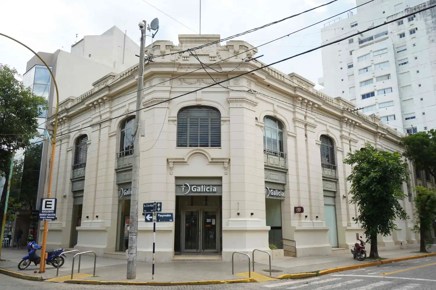 El Banco de Italia y Río de la Plata fue construido por el inmigrante italiano Domingo Zanardi
