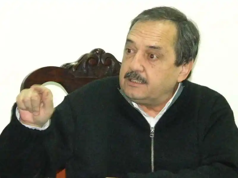 Alfonsín acusó a Massa por "cooptación de dirigentes"