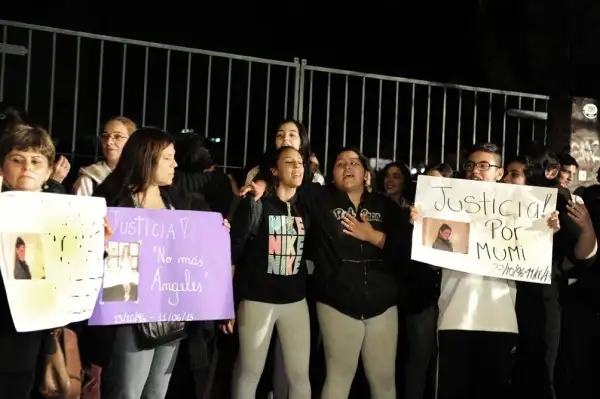 "Era divina, lo único que me dio fue alegrías", dijo el padre Angeles