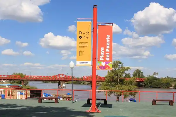 Con un nuevo cartel con la marca Gualeguaychú, inaugurarán el mirador La Postal en Costanera   