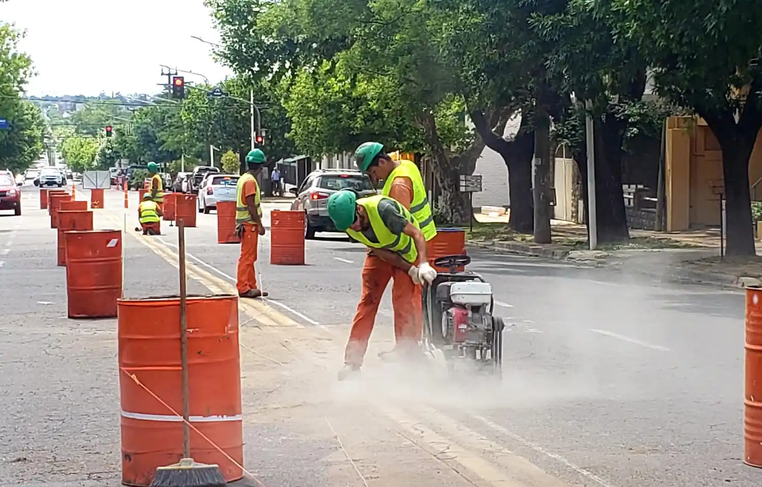 Se inició la construcción del cordón central en Avellaneda entre Rodríguez y 14 de Julio