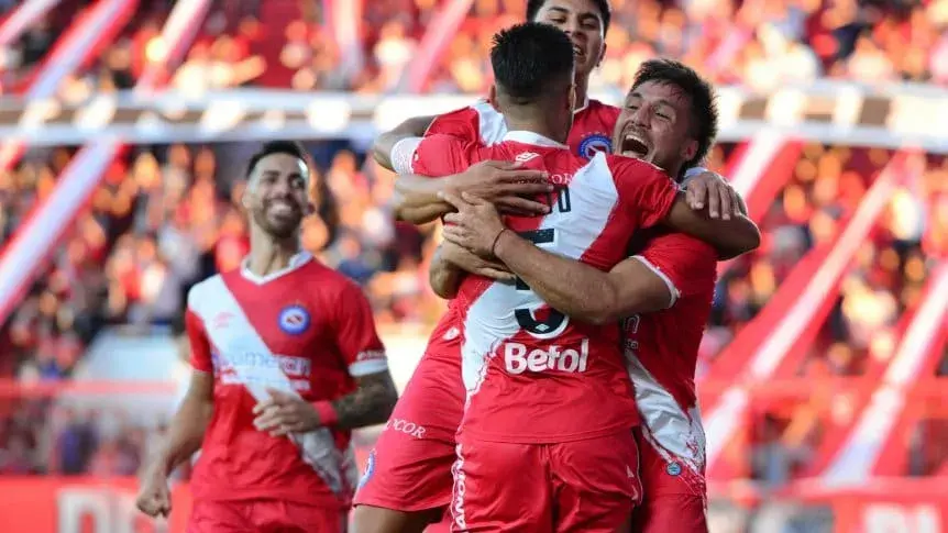 Argentinos Juniors venció a Unión y enfrentará a Estudiantes en los cuartos