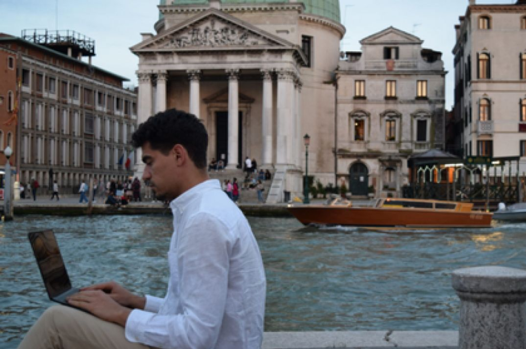 Esta visa ofrece una oportunidad emocionante para los latinos y otros ciudadanos no europeos que deseen vivir y trabajar en Italia.