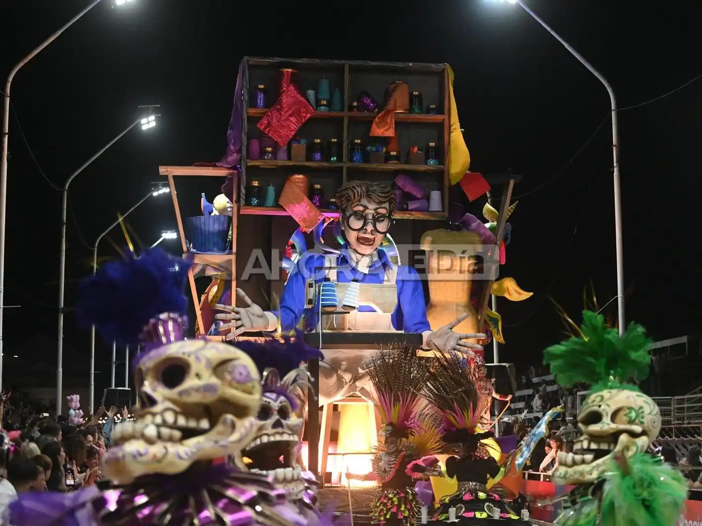 Con el corte de cinta, comenzó la primera noche del Carnaval del País como Fiesta Nacional - Image 1