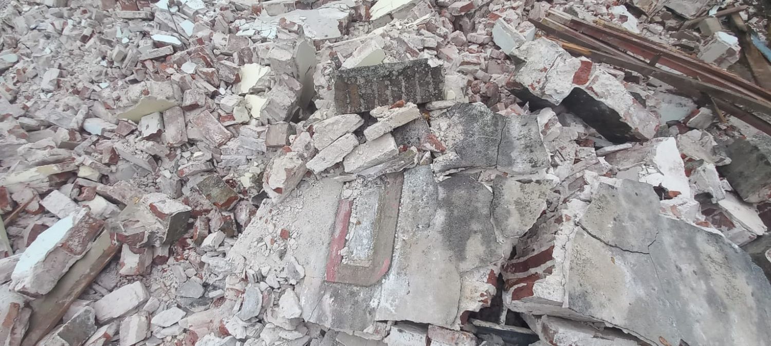 La "D" de Depietri, lo que quedó de la demolición de la estación del Km 22, de la Ruta 191.