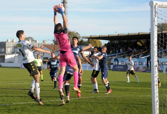 En el cierre de la jornada ganaron Temperley y Almagro