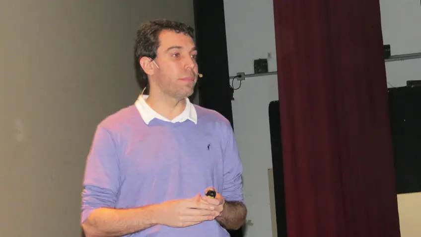 Charla sobre el cerebro y la lectura en Balcarce