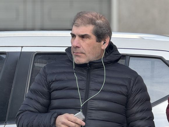 De Rosa ratificó la denuncia por el atentado a su auto y la Justicia investiga varias hipótesis