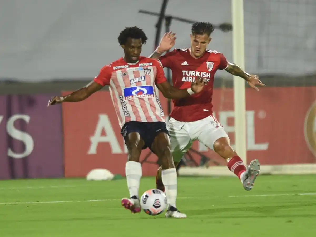 River salvó el invicto en Colombia