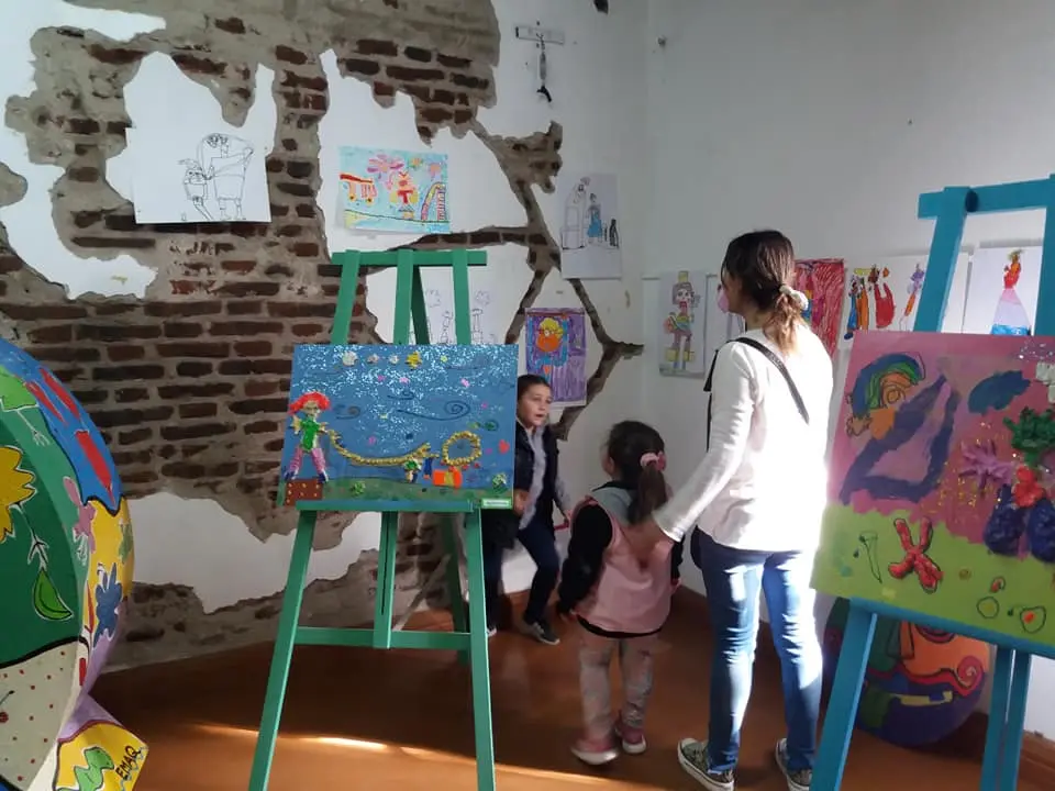 Inscriben en talleres y actividades de la Escuela de Artes de Quequén
