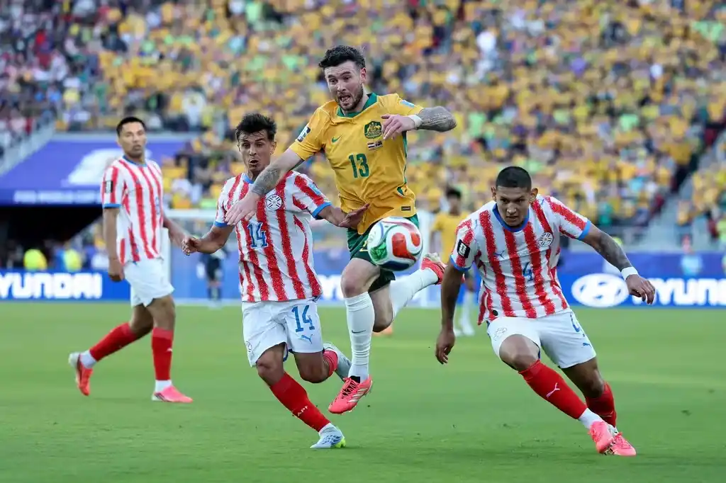 Paraguay empató con Australia y mantiene viva la ilusión de clasificar