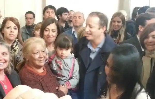Elecciones 2013: En el día de la Virgen, Insaurralde visitó San Nicolás