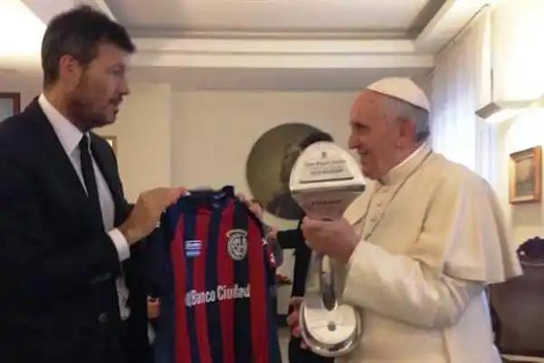 Cómo fue el encuentro privado entre Francisco y la delegación de San Lorenzo
