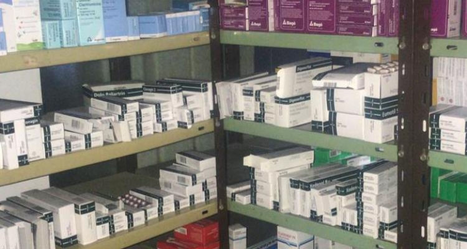 Jubilados: Con el DNI y el carnet retiran sus remedios gratis de las farmacias