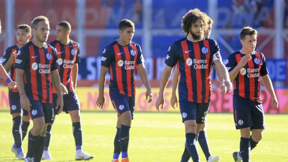 Atlético Tucumán derrotó a San Lorenzo y quedó como escolta