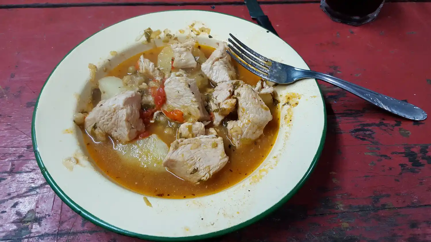 Comedores escolares en verano: Preparan la comida, pero no todos los inscriptos concurren