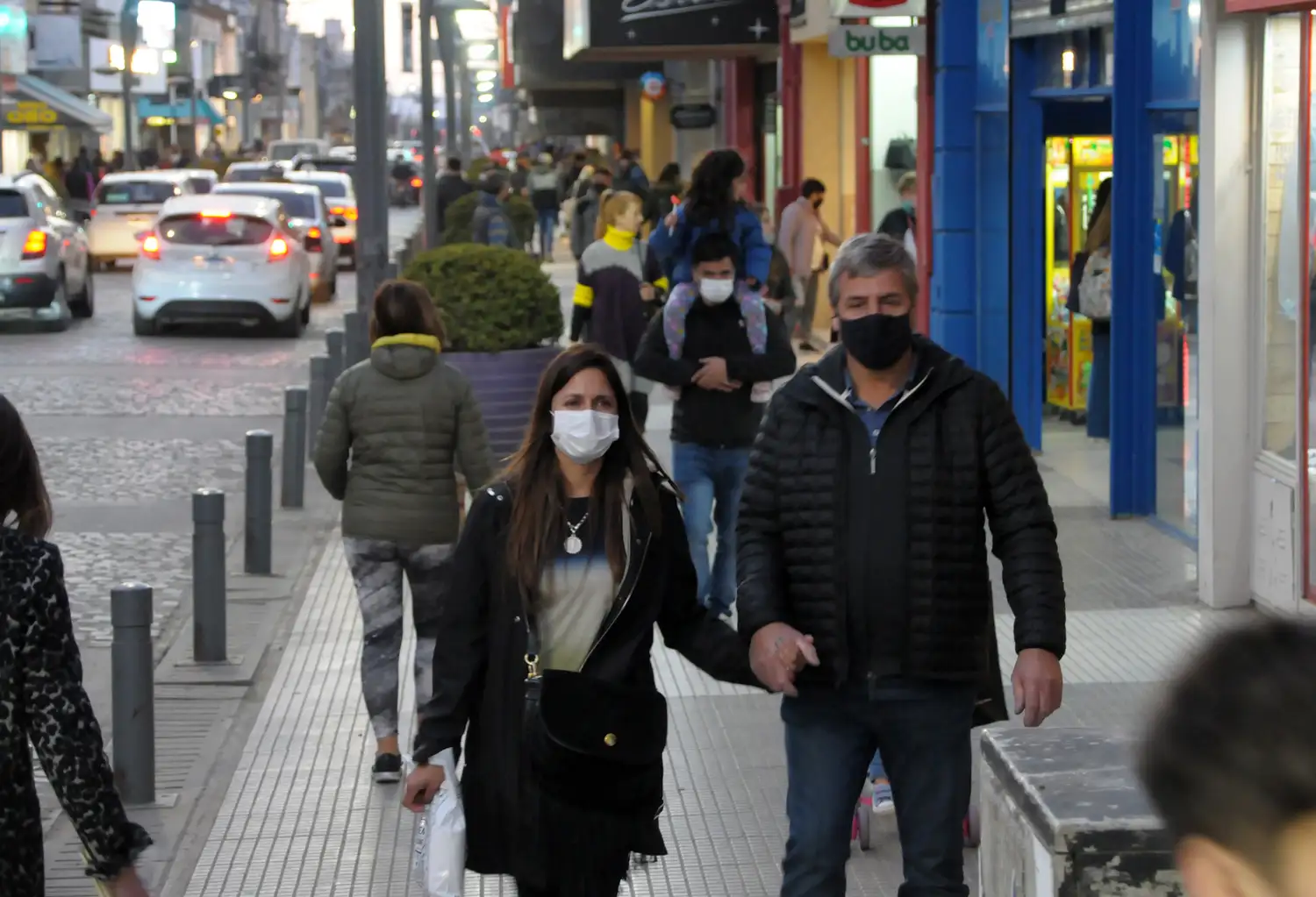 El uso del barbijo en espacios públicos en Tandil nunca fue obligatorio, pero se sigue recomendando su utilización