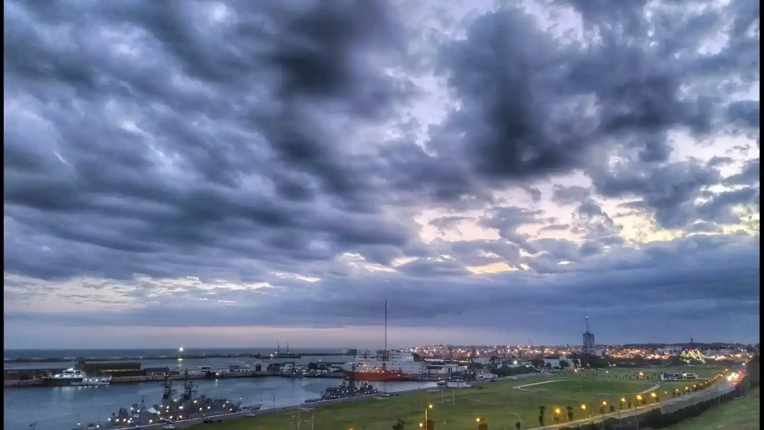 La jornada seguirá con temperaturas bajas y probabilidad de precipitaciones.